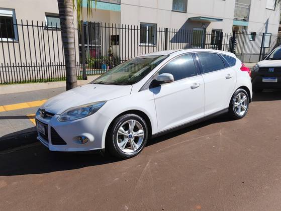 FORD FOCUS 1.6 SE 16V FLEX 4P POWERSHIFT
